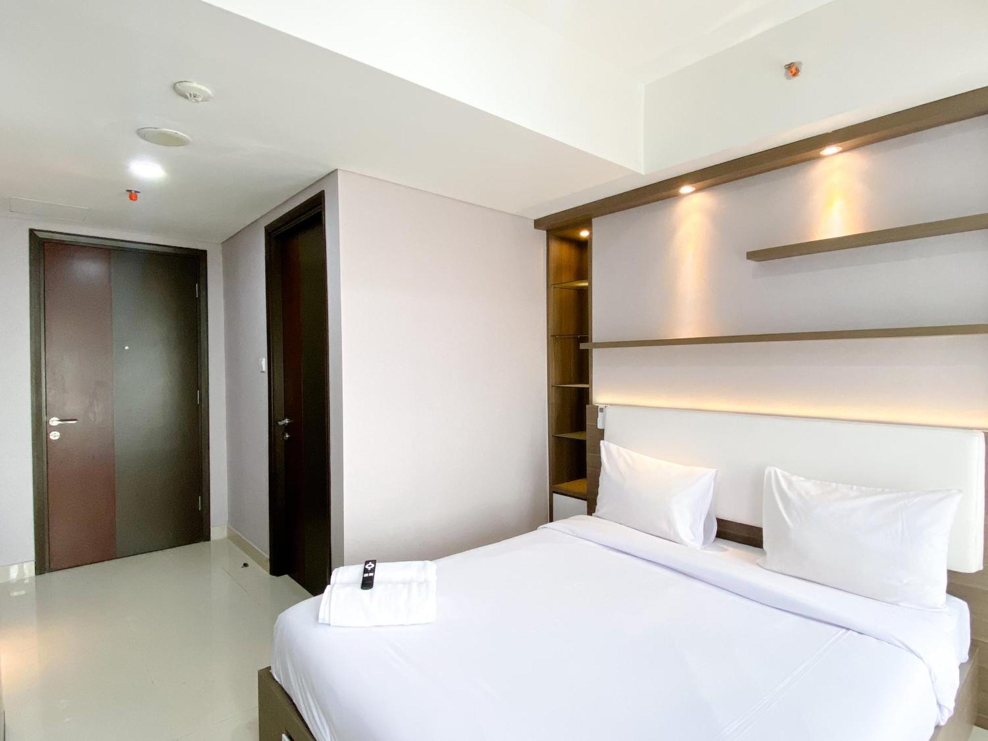 Modern And Comfy Studio At Pollux Chadstone Apartment By Travelio Cikarang Ngoại thất bức ảnh